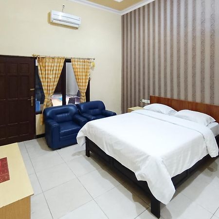 Hotel Gita Puri Redpartner Blitar Zewnętrze zdjęcie