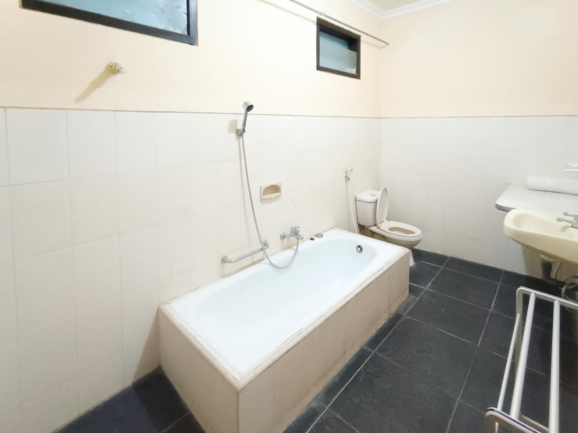 Hotel Gita Puri Redpartner Blitar Zewnętrze zdjęcie