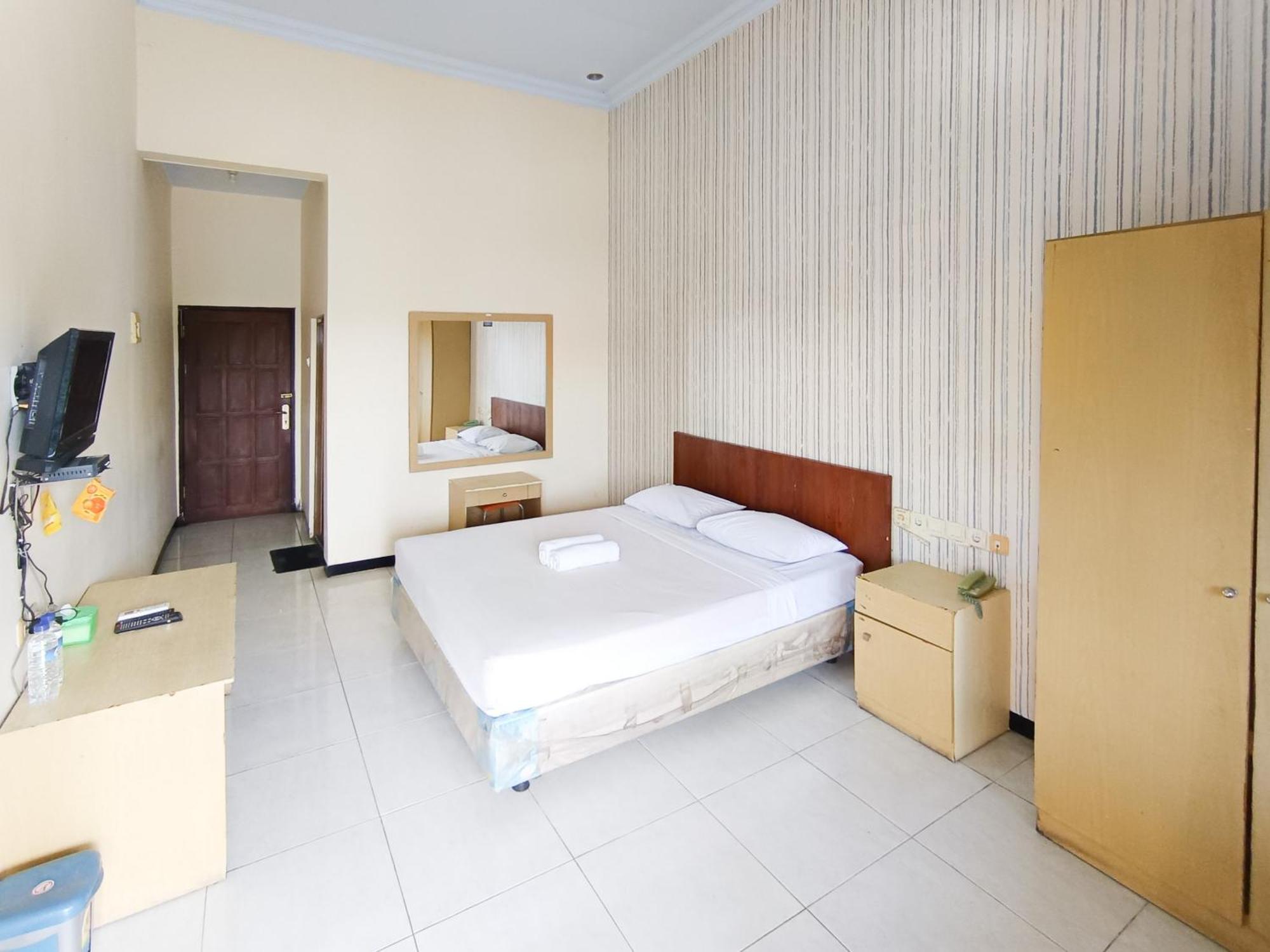 Hotel Gita Puri Redpartner Blitar Zewnętrze zdjęcie