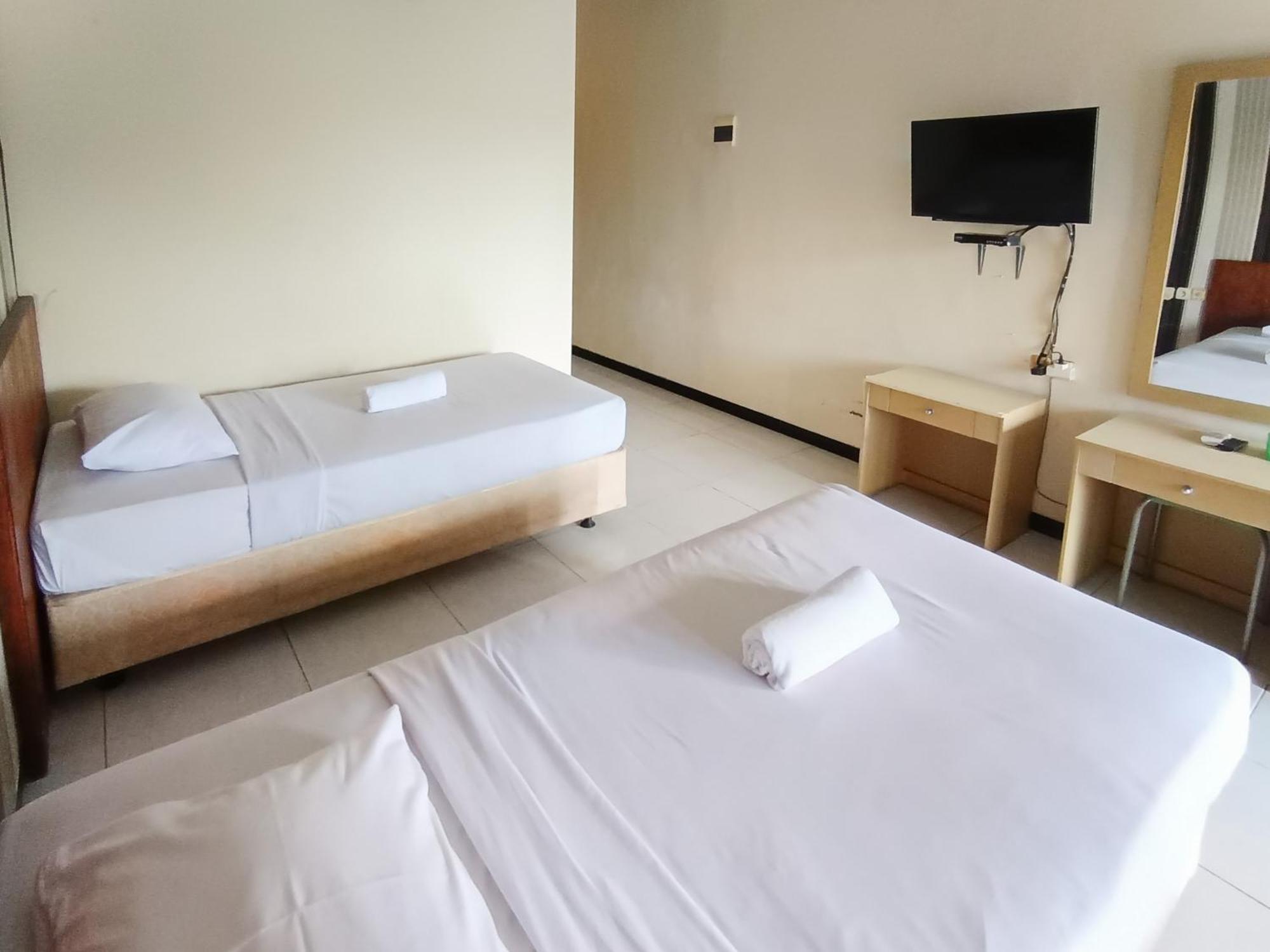 Hotel Gita Puri Redpartner Blitar Zewnętrze zdjęcie