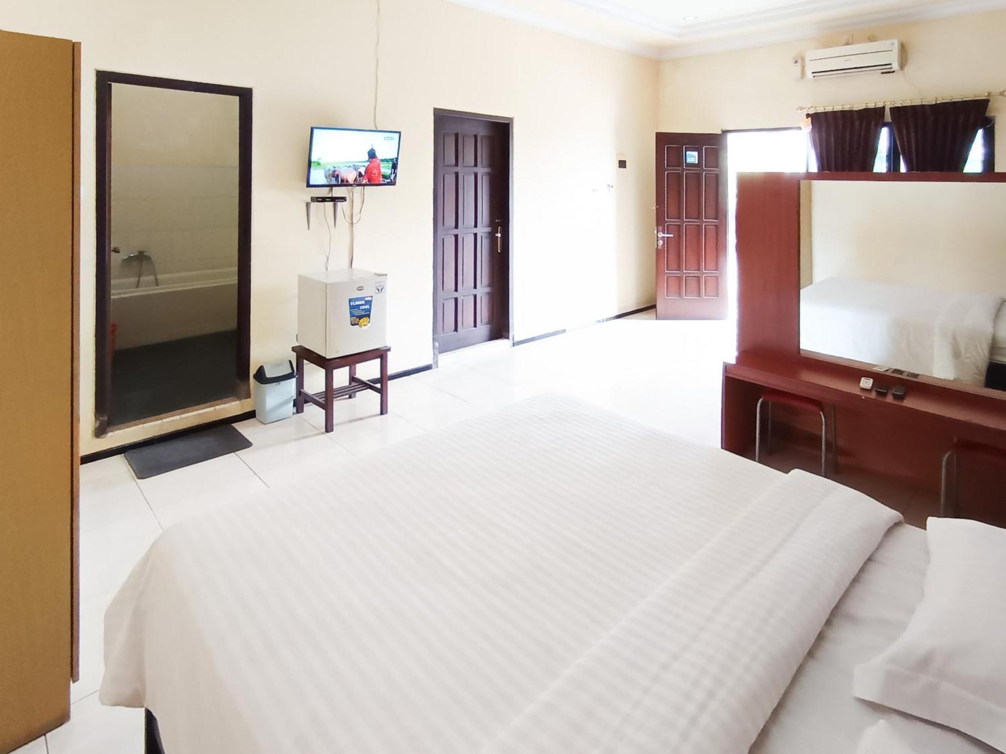 Hotel Gita Puri Redpartner Blitar Zewnętrze zdjęcie