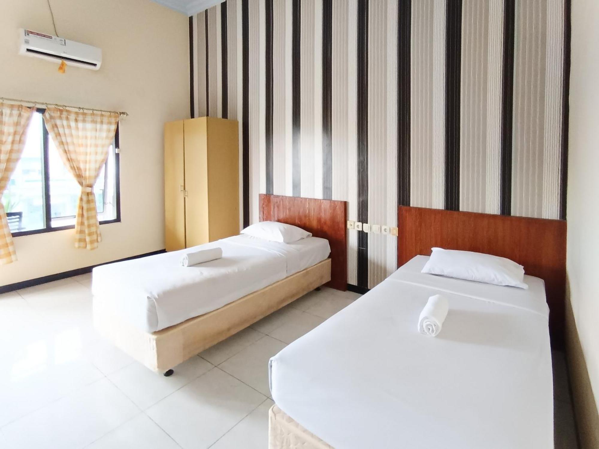 Hotel Gita Puri Redpartner Blitar Zewnętrze zdjęcie