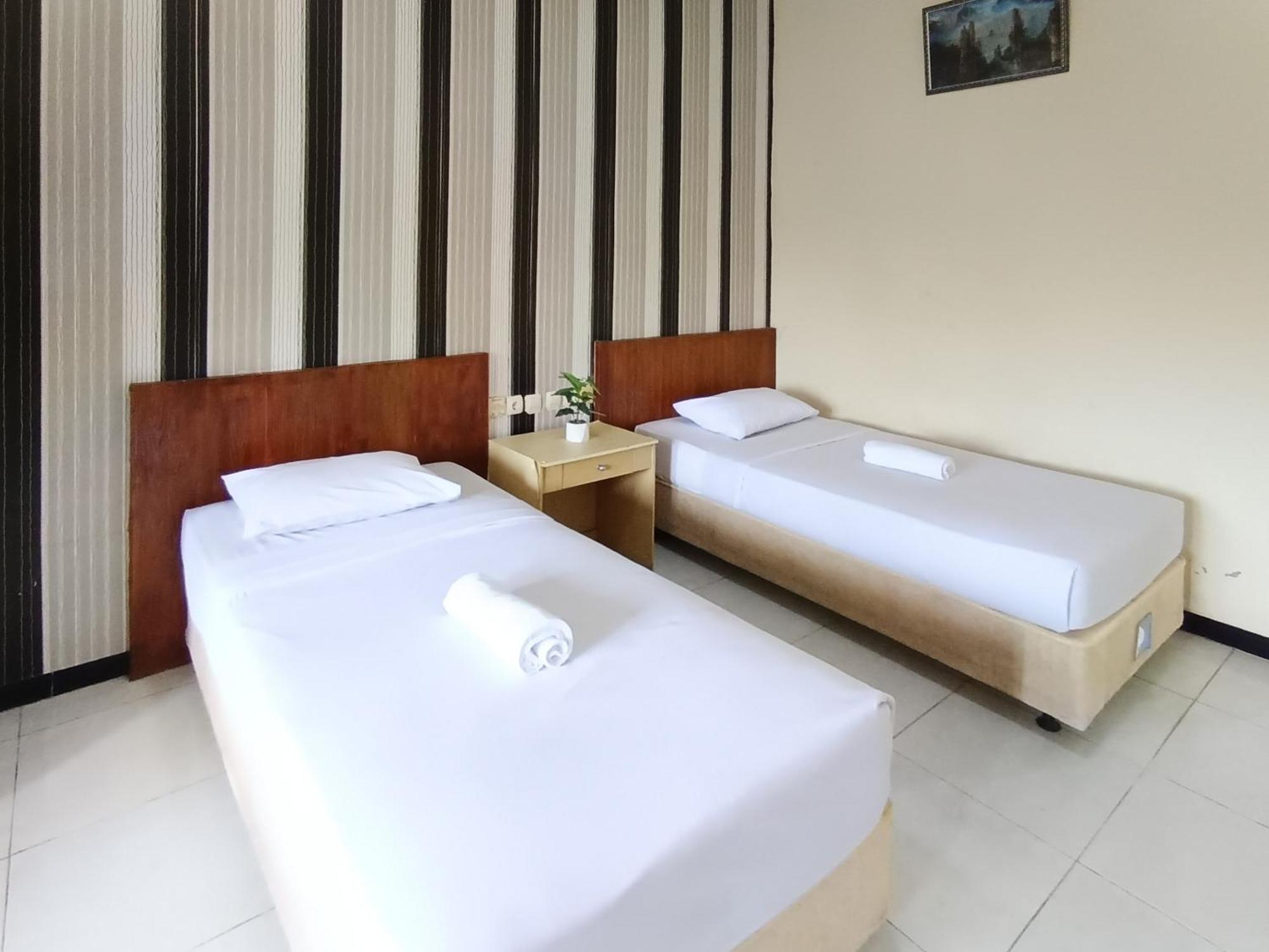 Hotel Gita Puri Redpartner Blitar Zewnętrze zdjęcie