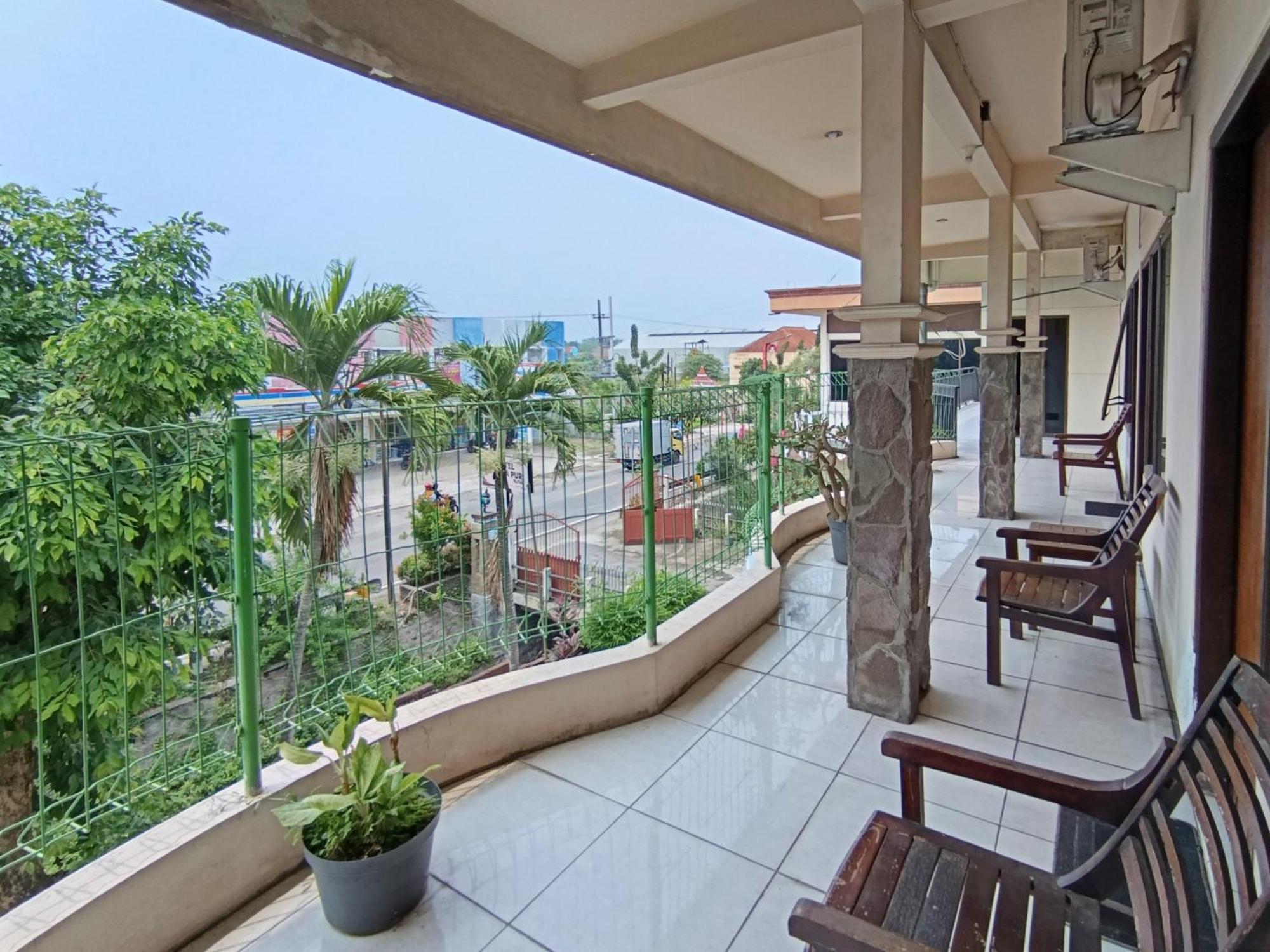 Hotel Gita Puri Redpartner Blitar Zewnętrze zdjęcie
